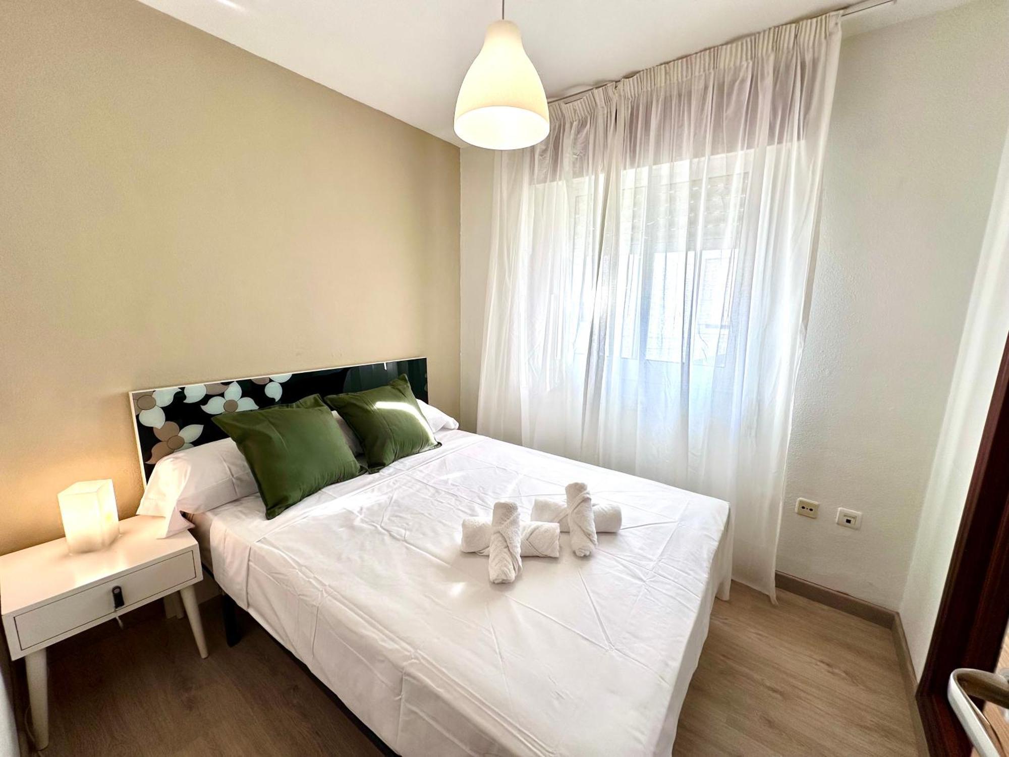Exclusivo En Avenida Ortega Y Gasset Малага Экстерьер фото